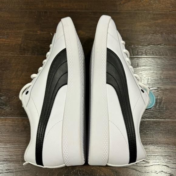 Puma Smash V2 White/Black Leather Sneaker Size 11 Women - Picture 8 of 11